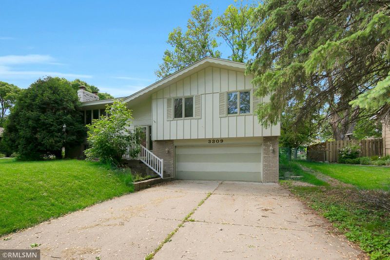 3309 Gettysburg Ave N, New Hope, MN 55427