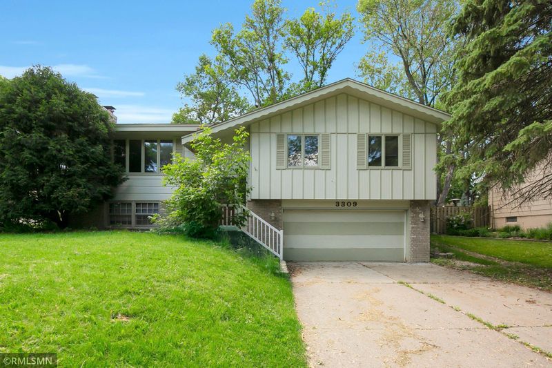3309 Gettysburg Ave N, New Hope, MN 55427