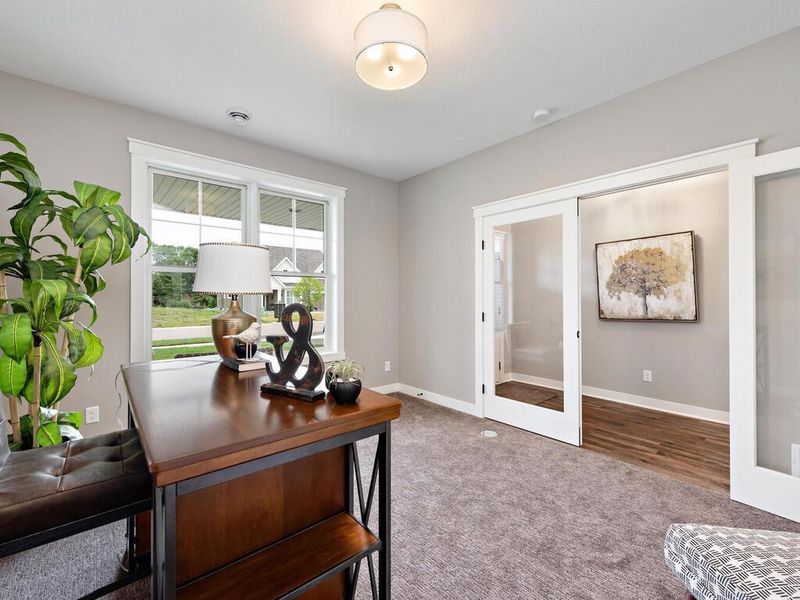 5018 Dale Ridge Rd, Woodbury, MN 55129