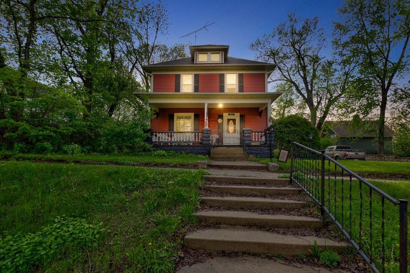 112 4th Ave SW, Faribault, MN 55021