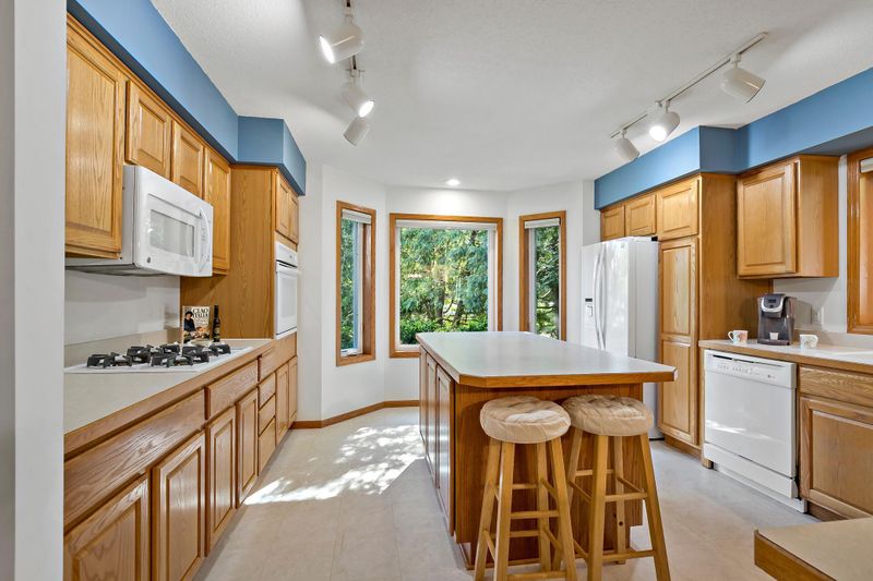 10112 Pillsbury Ave S, Bloomington, MN 55420