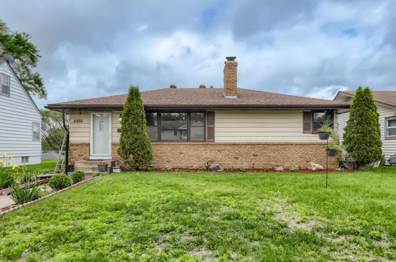 5250 7th St NE, Columbia Heights, MN 55421