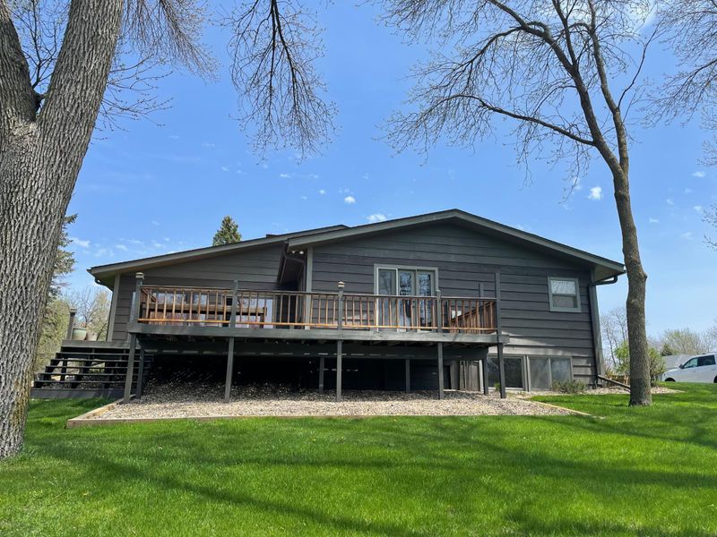 2550 Lutefisk Ln, Windom, MN 56101