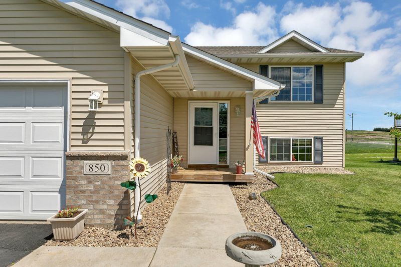 850 Forest City Blvd NW, Maple Lake, MN 55358