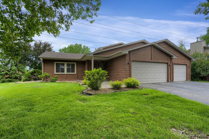 9309 Washburn Ave N, Brooklyn Park, MN 55444