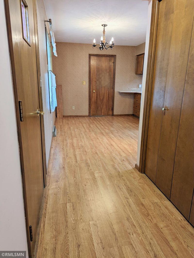 407 Golf Ter, Crookston, MN 56716