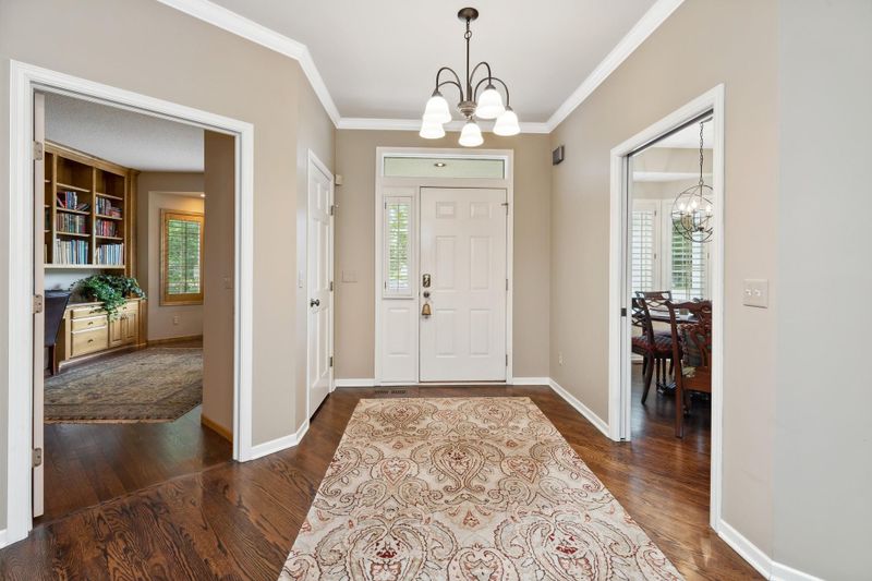 5120 Malibu Dr, Edina, MN 55436