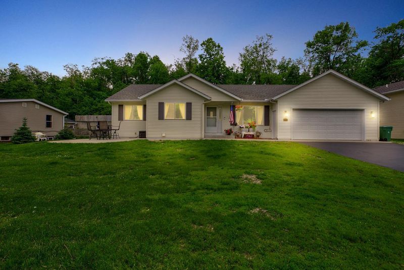 701 Cannon River Ave, Cannon Falls, MN 55009