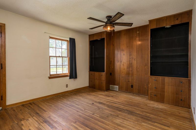 407 W Brooks St, Arlington, MN 55307