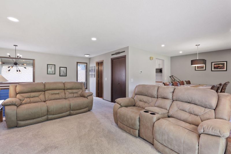 7611 Harold Ave, Golden Valley, MN 55427