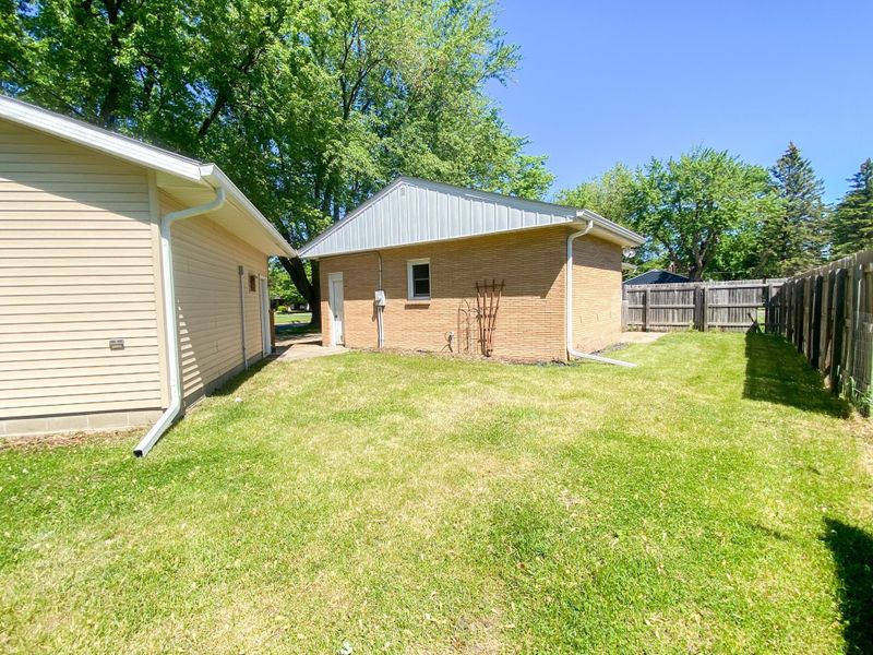 502 5th Ave SE, Arlington, MN 55307