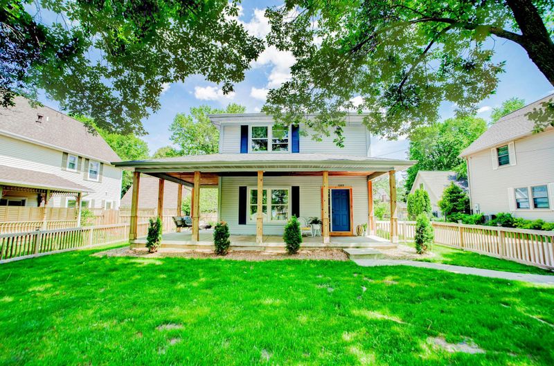 1323 5th St S, Stillwater, MN 55082