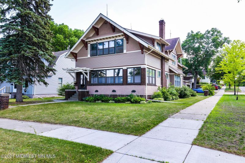 302 E Vasa Ave, Fergus Falls, MN 56537