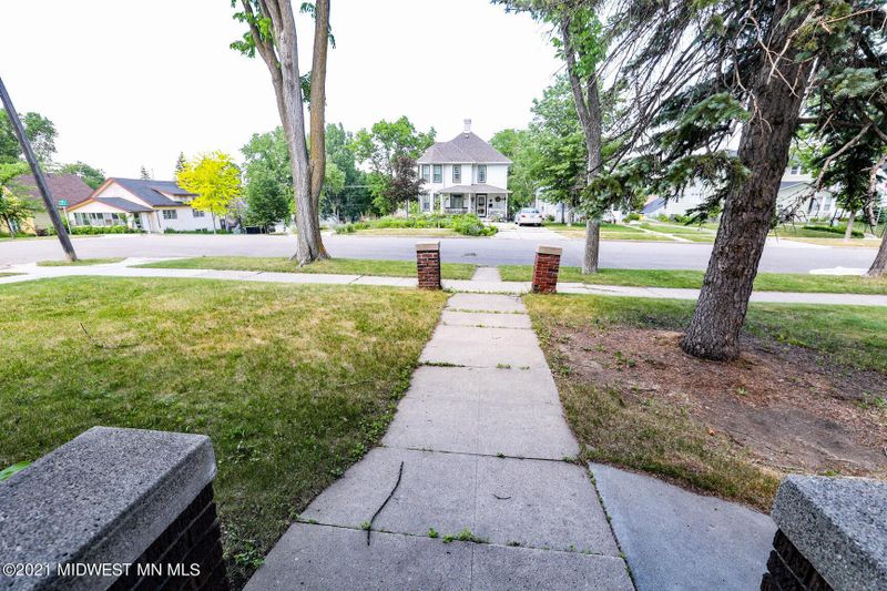 302 E Vasa Ave, Fergus Falls, MN 56537