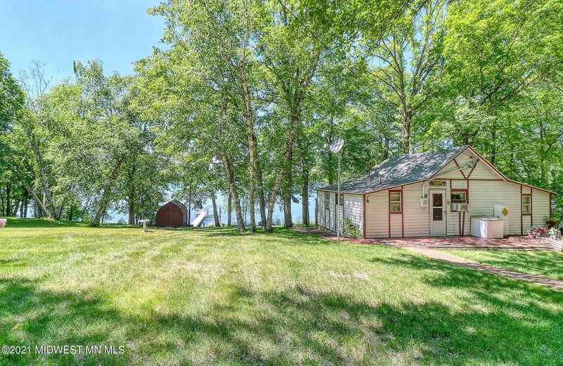 46371 Birch Grove Dr, Pelican Rapids, MN 56572