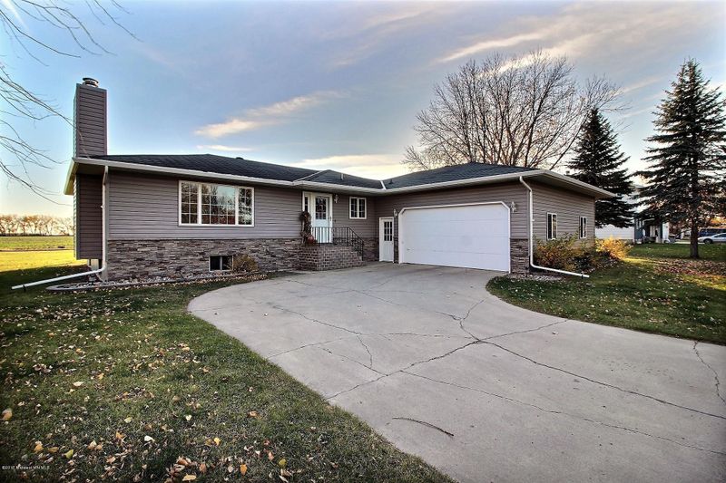 4229 41st Ave S, Moorhead, MN 56560