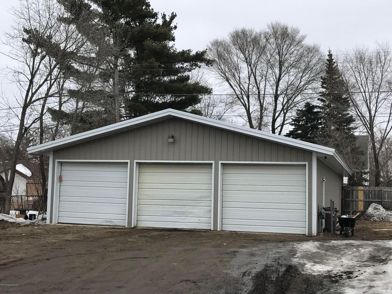 509 Davis Ave, Detroit Lakes, MN 56501