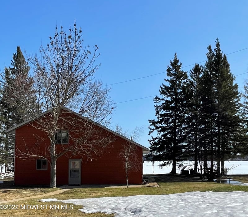 37600 Tulaby Lake Dr, Waubun, MN 56589
