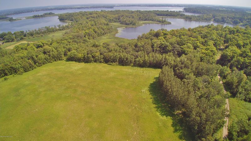 25425 Almquist Rd, Detroit Lakes, MN 56501