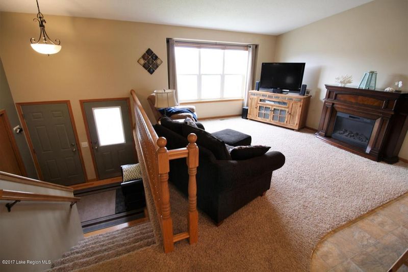 1126 Riverview Rd, Detroit Lakes, MN 56501
