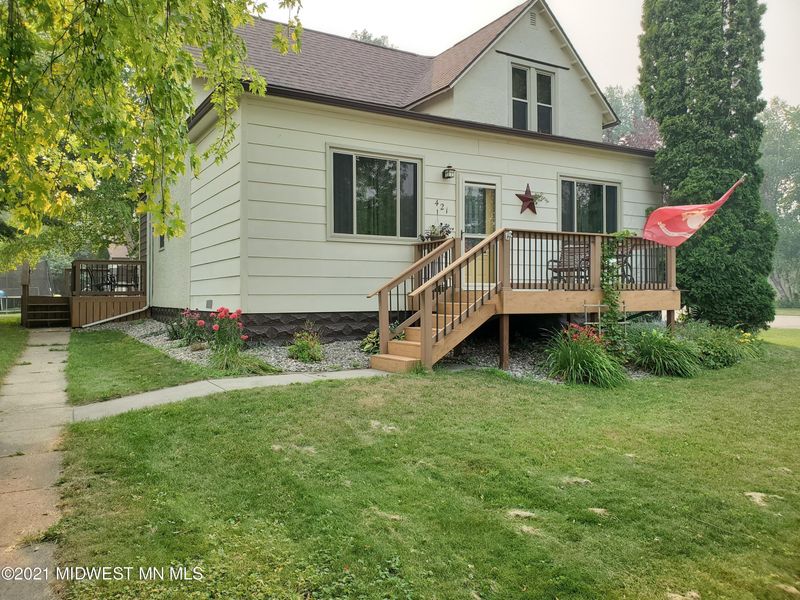 421 9th St, Hawley, MN 56549
