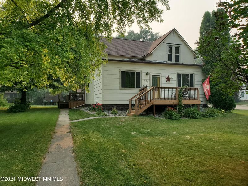 421 9th St, Hawley, MN 56549