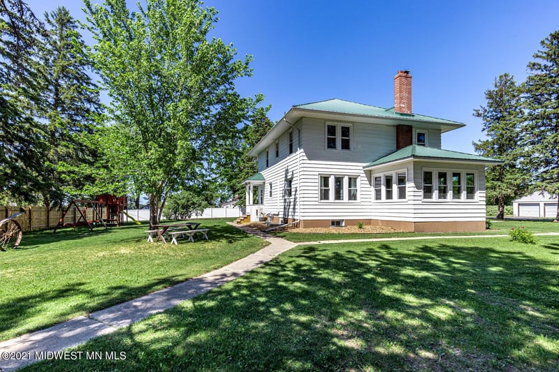 201 N 2 Ave, Hitterdal, MN 56552