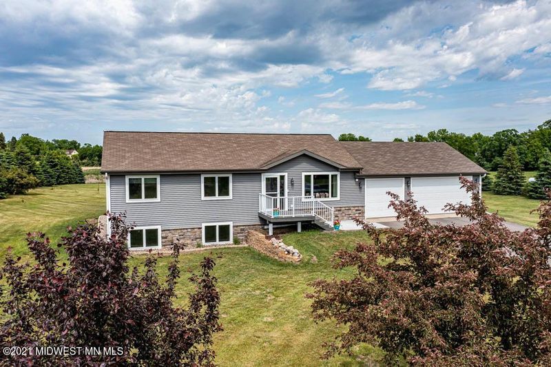 2314 St Clair Cir, Detroit Lakes, MN 56501