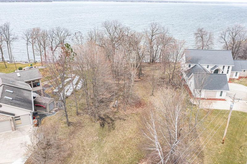 1836 East Shore Dr, Detroit Lakes, MN 56501