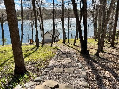21855 NW Pickerel Lake Rd, Detroit Lakes, MN 56501