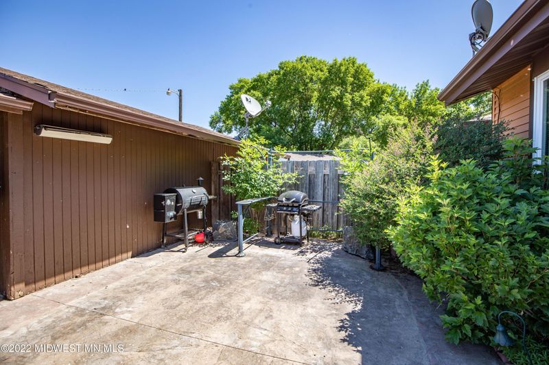 2213 4th Ave S, Moorhead, MN 56560