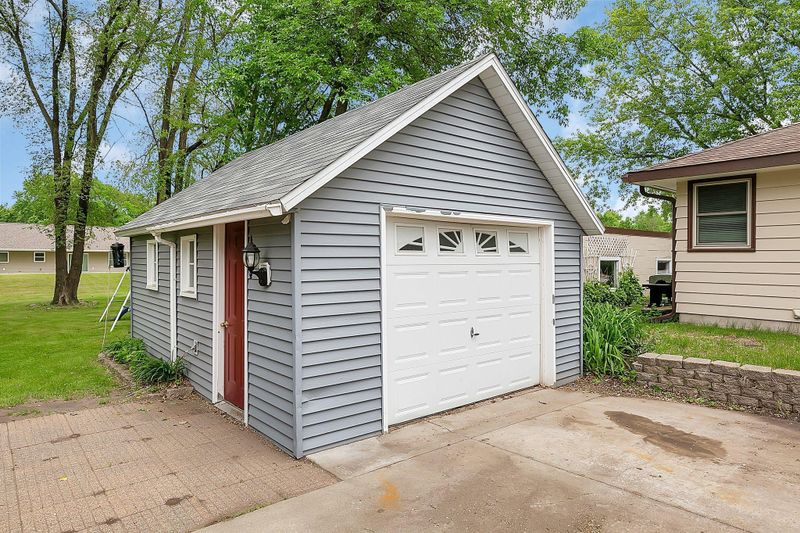 122 Broadway St W, Rockville, MN 56369