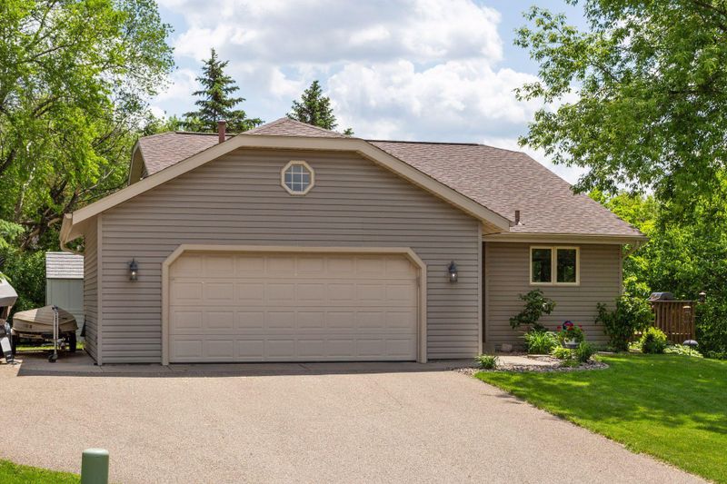 1808 Walnut Ln, Eagan, MN 55122