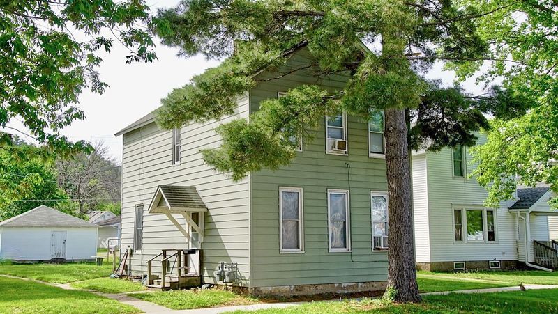 111 W 5th St, Red Wing, MN 55066