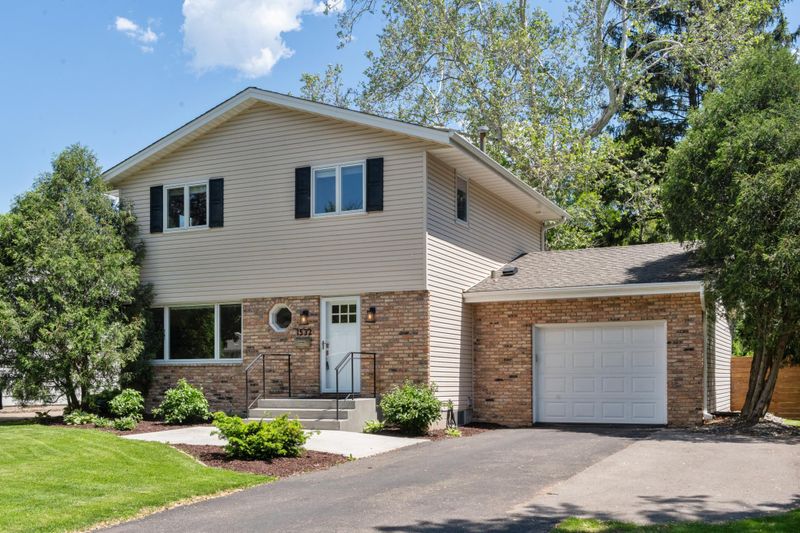 1532 Sumter Ave N, Golden Valley, MN 55427