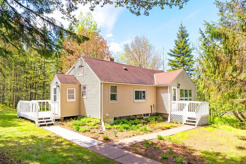4786 Morris Thomas Rd, Hermantown, MN 55811