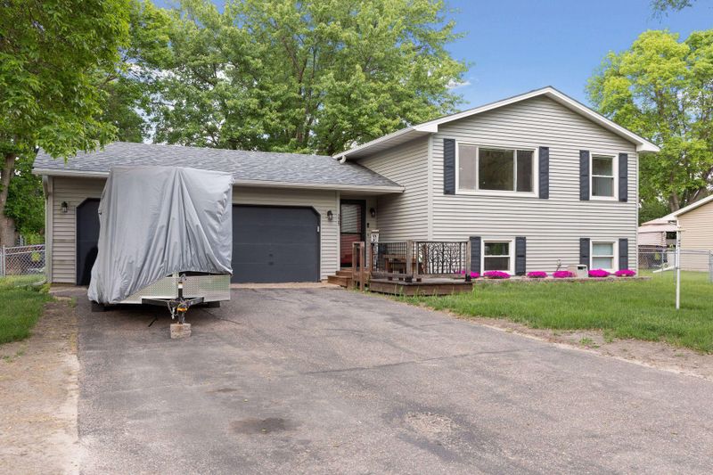 225 102nd Ln NW, Coon Rapids, MN 55448