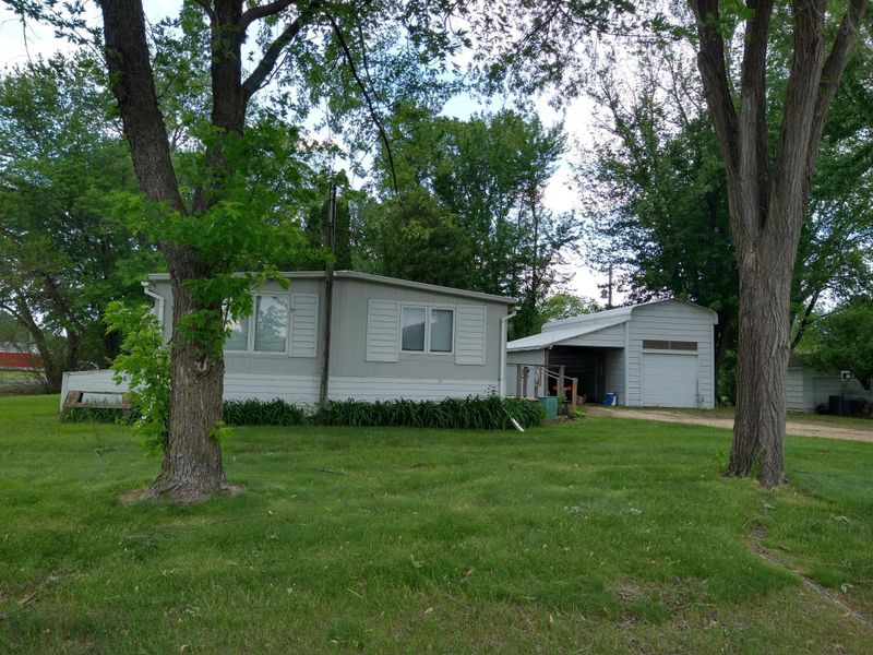 88 E 4th St, Buffalo City, WI 54622