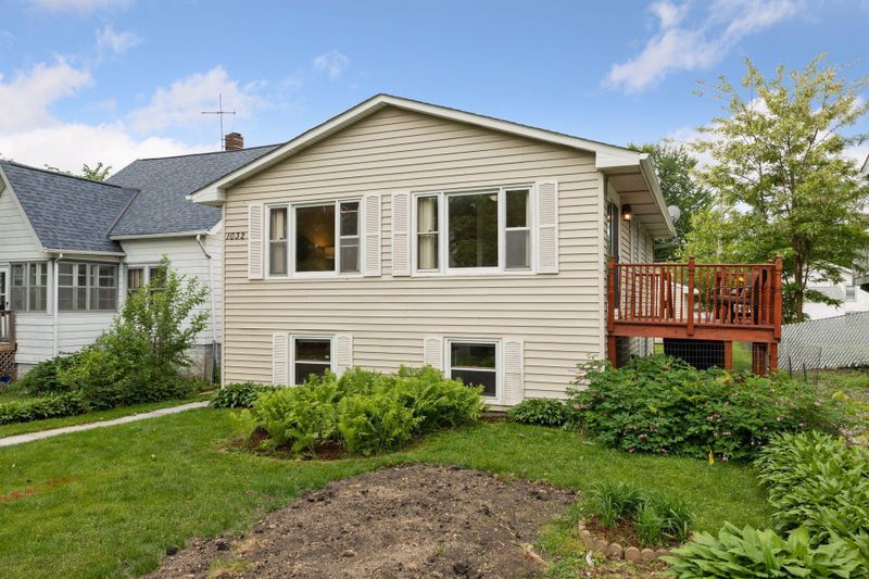 1032 Armstrong Ave, Saint Paul, MN 55102