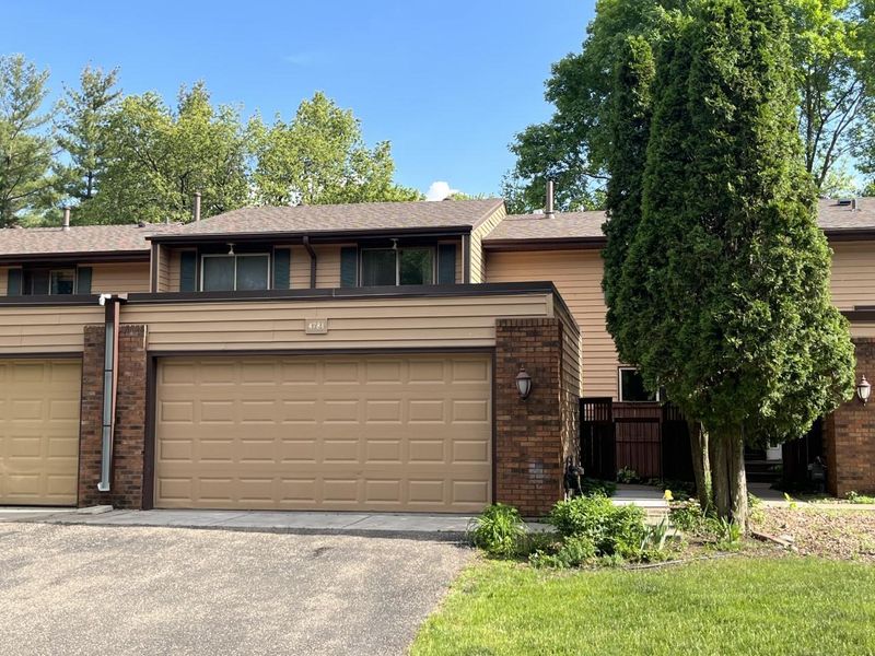 4781 Spring Cir, Minnetonka, MN 55345