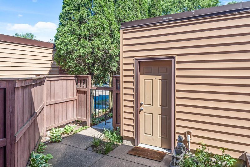 4781 Spring Cir, Minnetonka, MN 55345