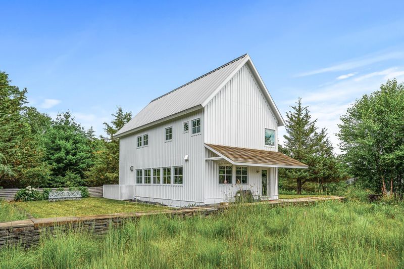 2021 Broadway St, Marine On Saint Croix, MN 55047