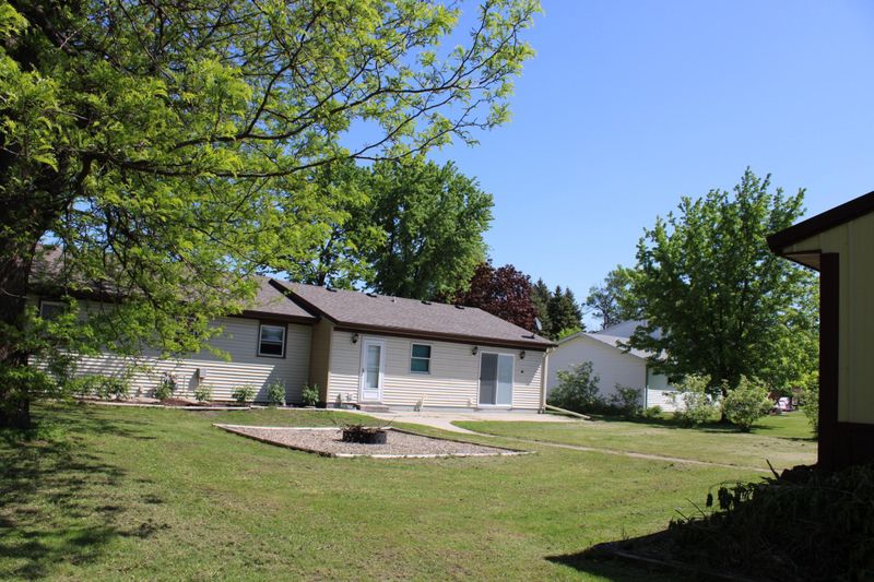 613 Elm Ave E, Olivia, MN 56277