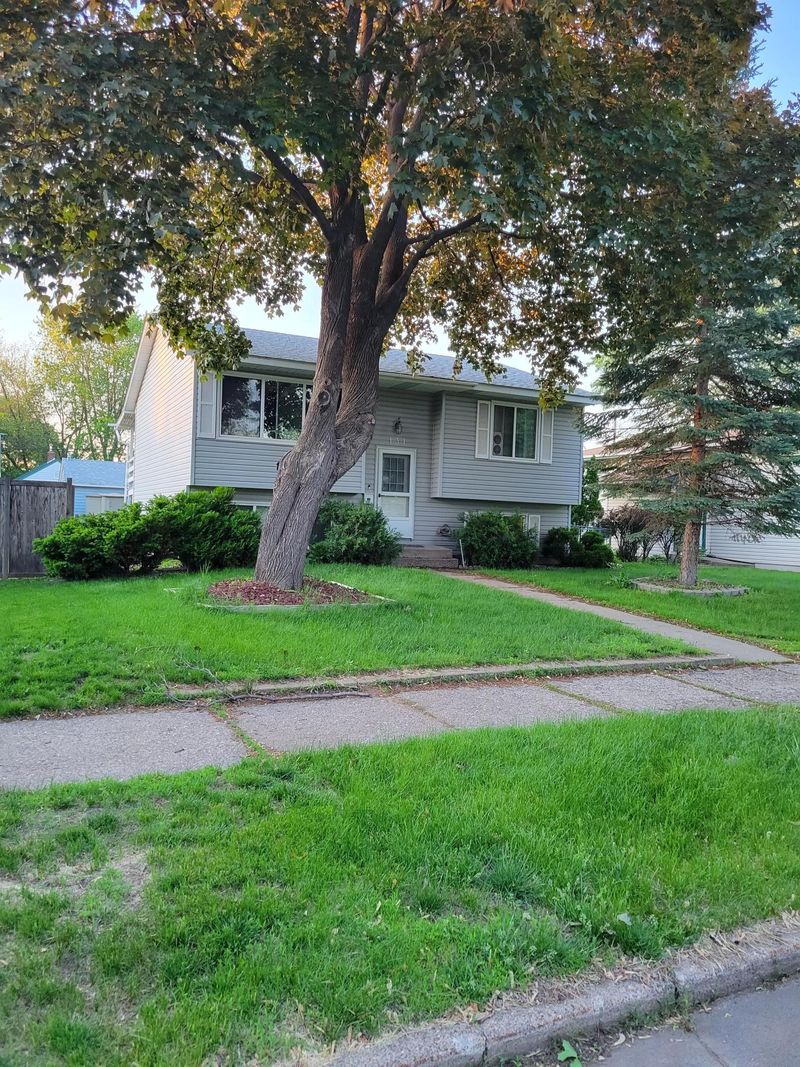 131 Macarthur St E, South Saint Paul, MN 55075