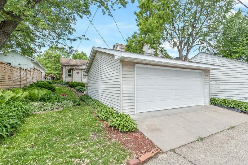4343 Harriet Ave, Minneapolis, MN 55409