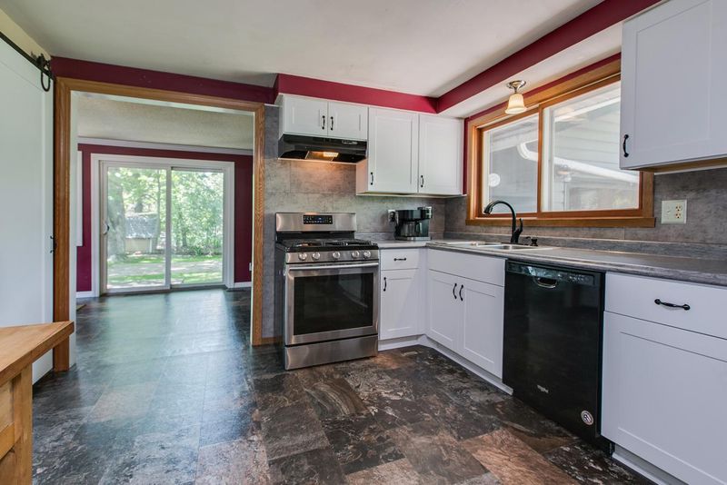 1056 S Shore Dr, Forest Lake, MN 55025