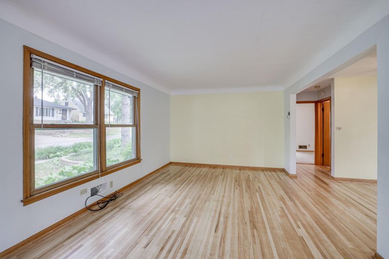 2150 Waukon Ave, Saint Paul, MN 55119