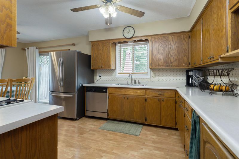 3526 Bryant Ave, Anoka, MN 55303