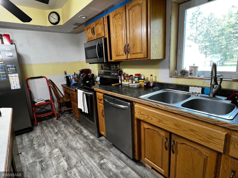 517 4th St NE, Fosston, MN 56542