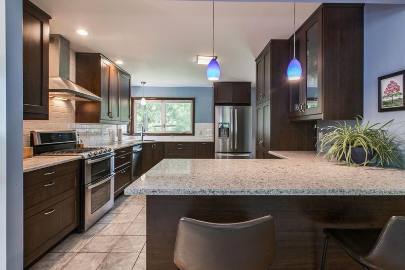 1820 Parker Rd, Saint Louis Park, MN 55426